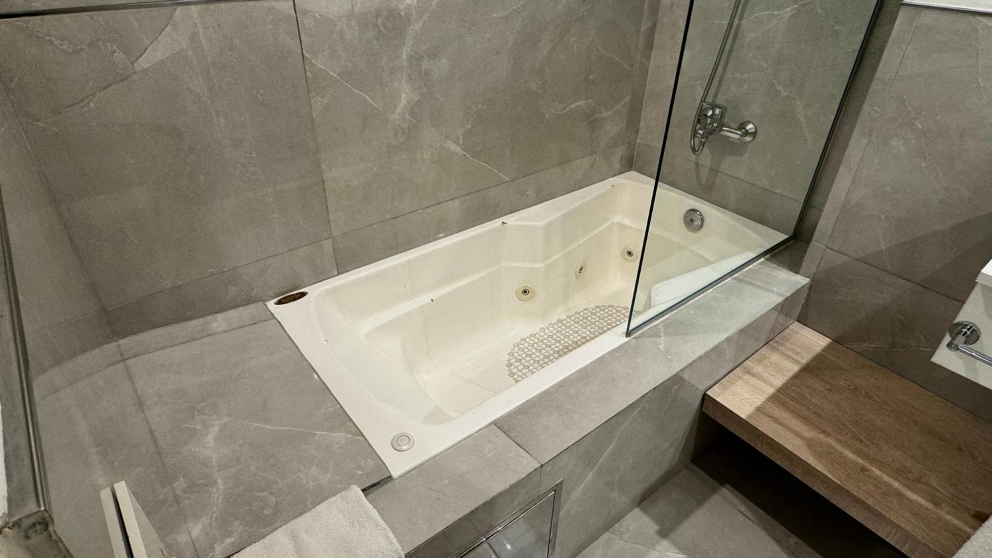 Gardi Hotel & Suites บัวโนสไอเรส ภายนอก รูปภาพ