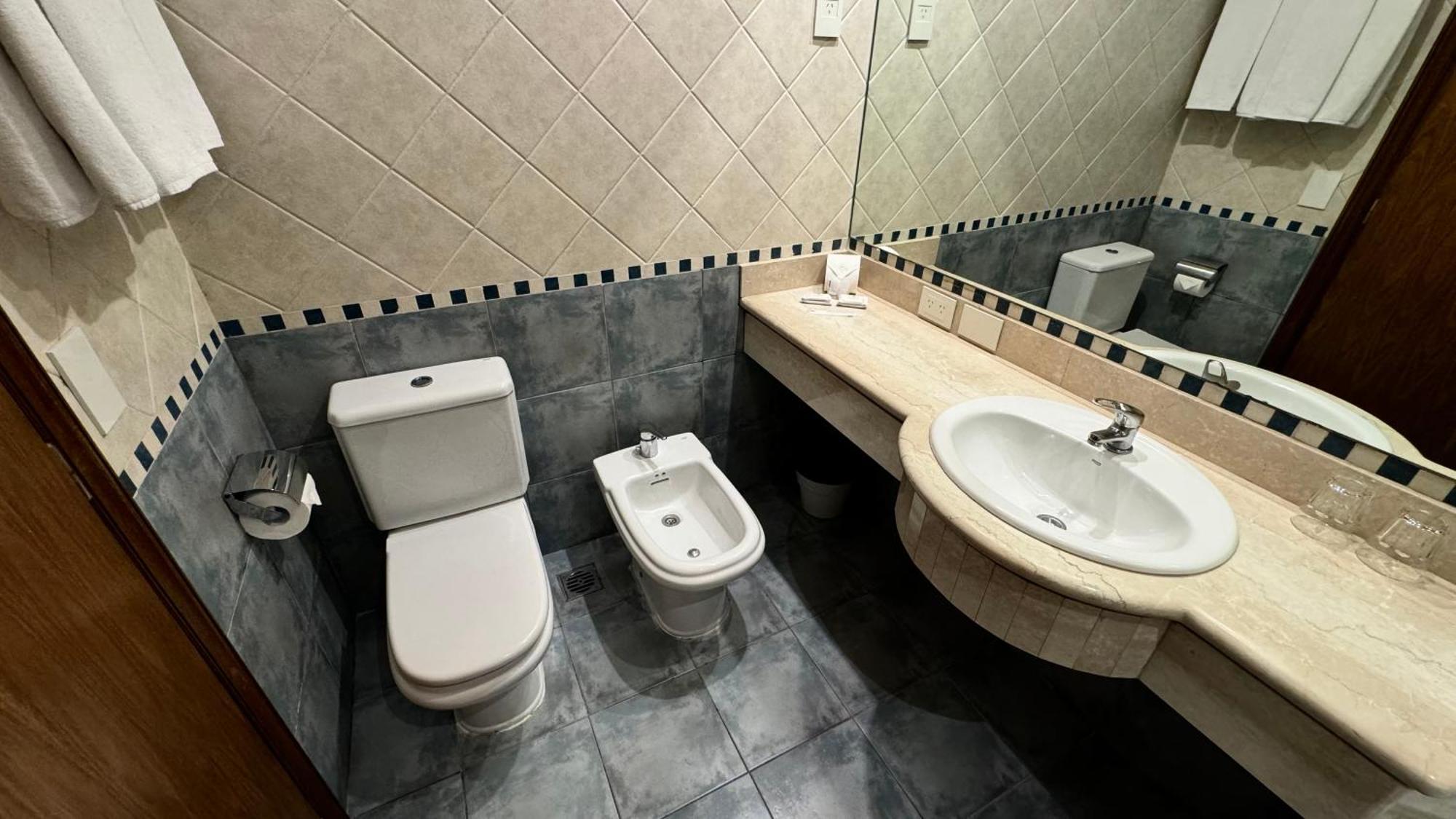 Gardi Hotel & Suites บัวโนสไอเรส ภายนอก รูปภาพ