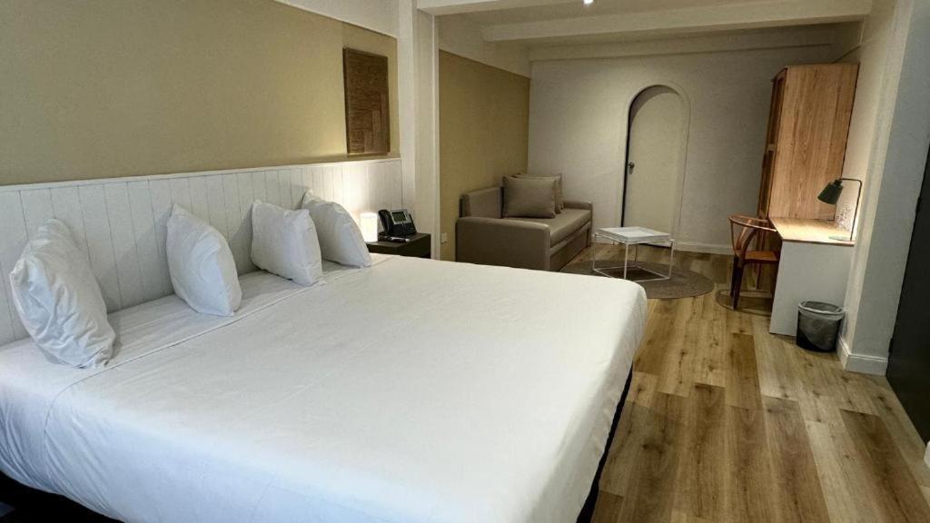 Gardi Hotel & Suites บัวโนสไอเรส ภายนอก รูปภาพ